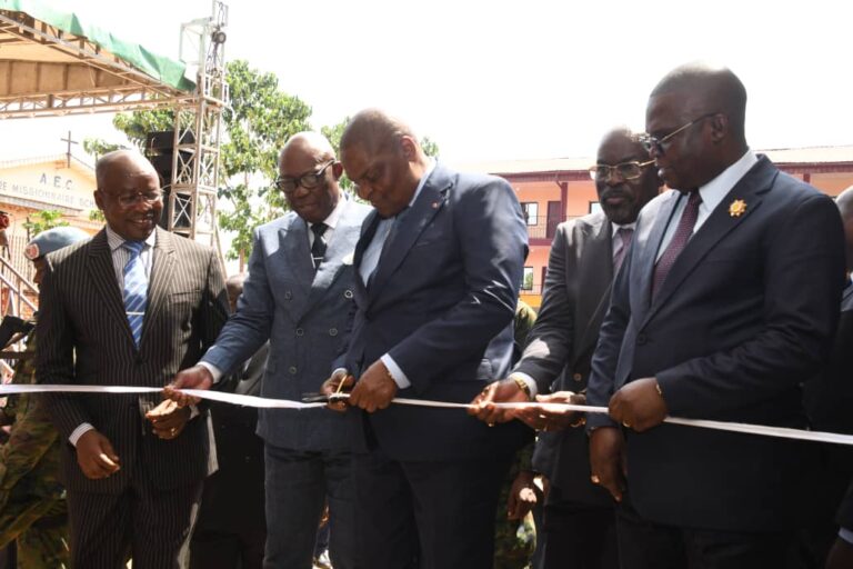 Inauguration du GROUPE NEWTECH INSTITUT par Son Excellence Pr Faustin Archange TOUADERA cela signifie que NEWTECH est là pour tout la nation. 